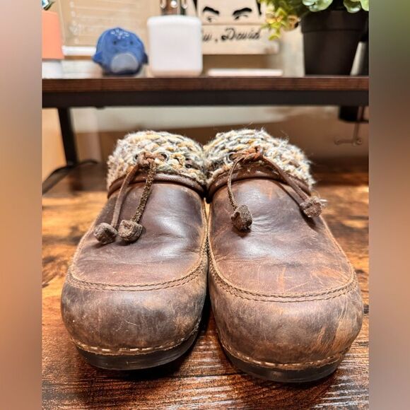 Dansko Brown Leather Knit Clogs Size 39EU (8.5/9US) - Picture 8 of 14